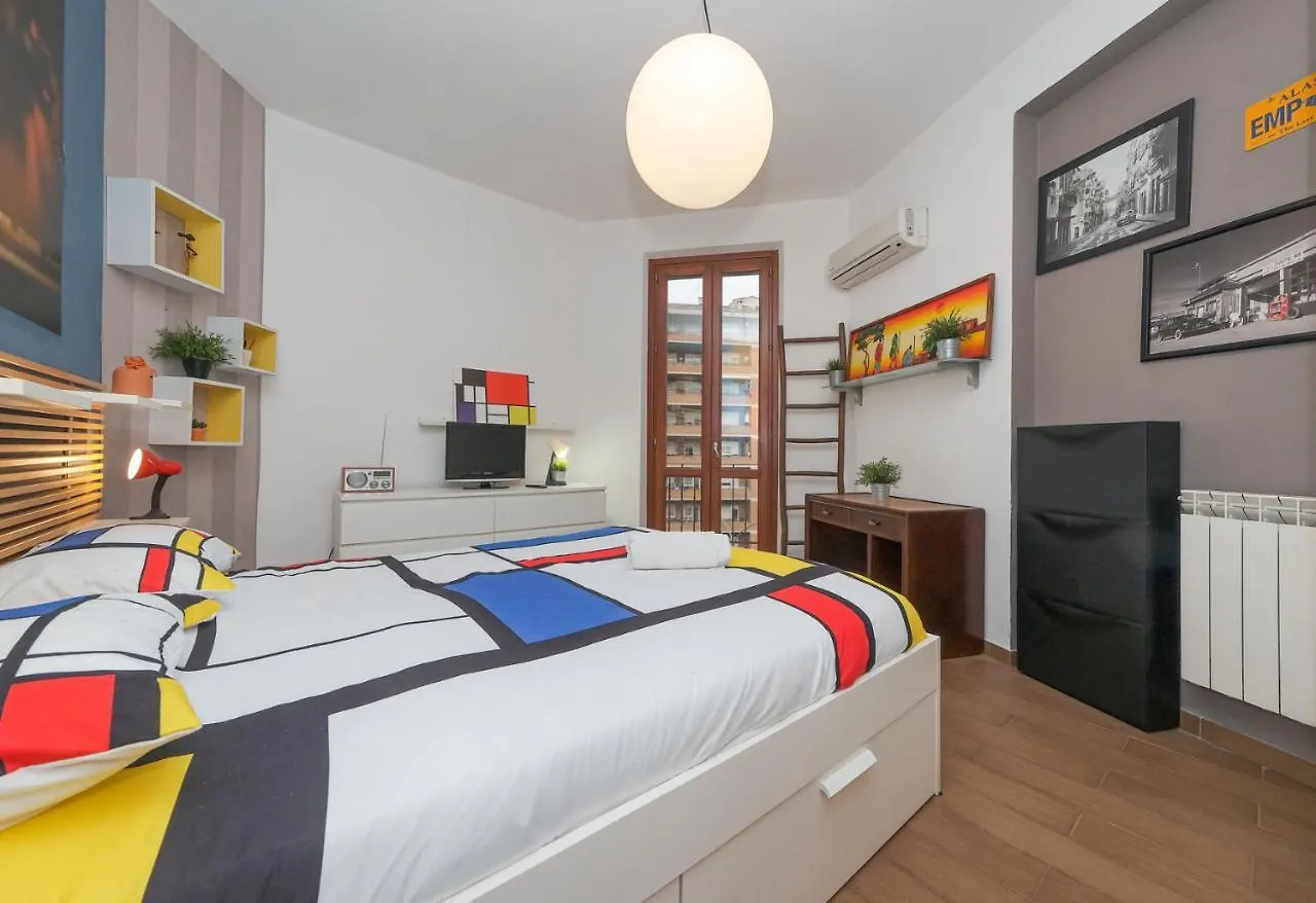 Mondrian House Apartment Rome